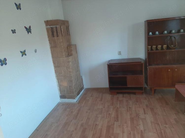 Casă cu 2 camere cu Teren 2000 Mp în Joseni