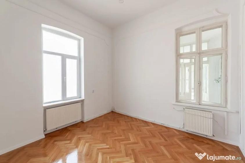 Casă cu 4 camere cu Teren 224 Mp în Central