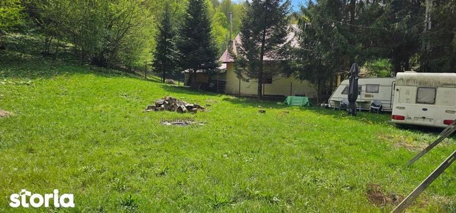 Teren de 2450 mp, în Bulz