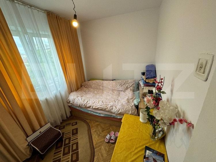 Apartament 2 camere, decomandat, cartier 9 Mai - 2