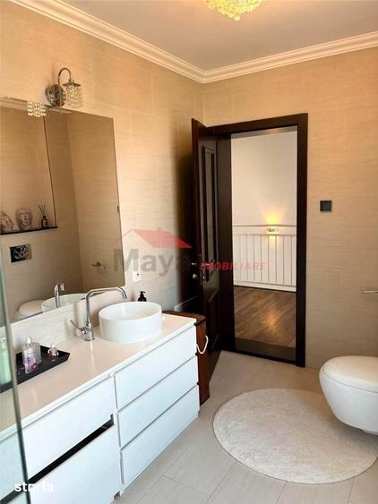 Casă cu 4 camere cu Teren 337 Mp în Central