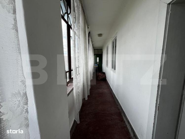 Casă cu 4 camere în Satu Barbă