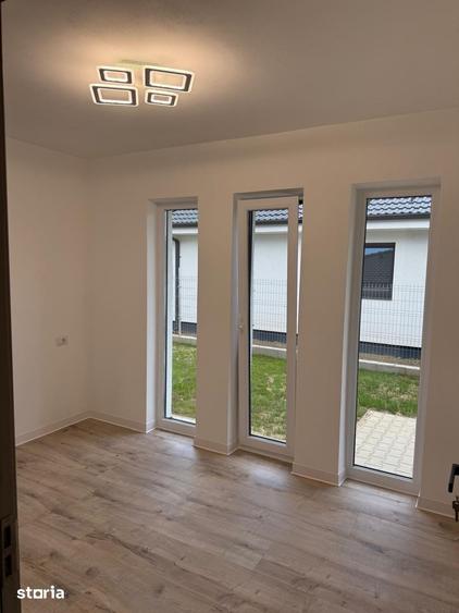 Casă cu 4 camere cu Teren 400 Mp în Central
