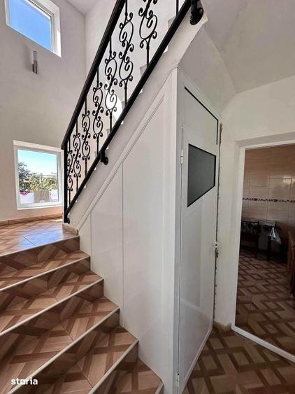 Casă cu 4 camere în Central