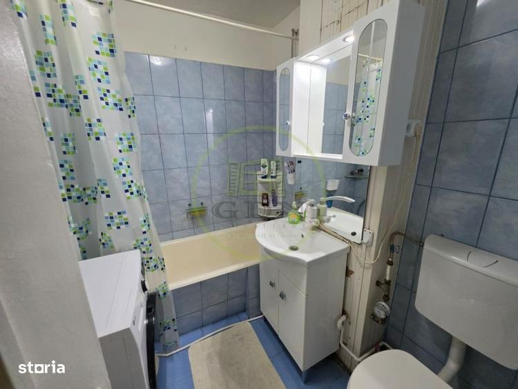 Apartament cu 4 camere decomandat în Hipodrom 3