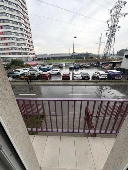 Apartament cu 3 camere decomandat în Florești