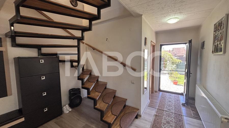 Duplex cu 3 camere cu Canalizare în Șura Mare