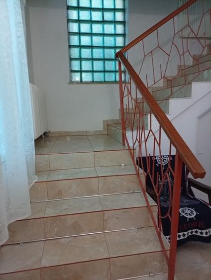 Casă cu 3 camere în Central