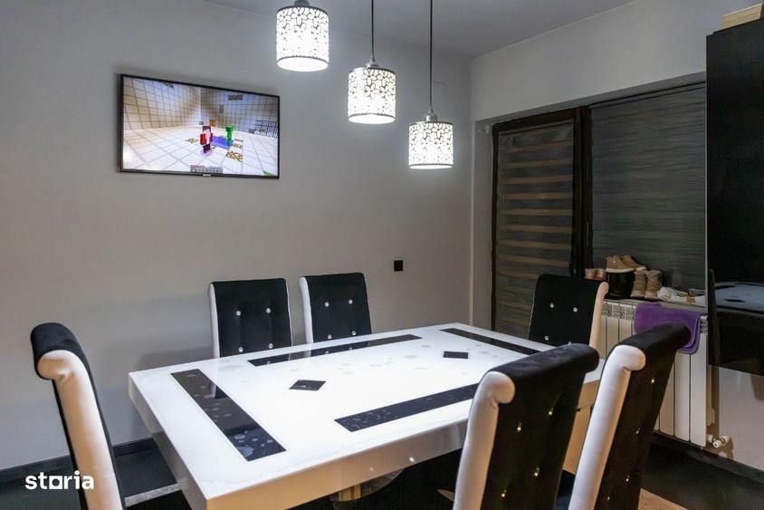 Casă cu 4 camere cu Teren 300 Mp în Central