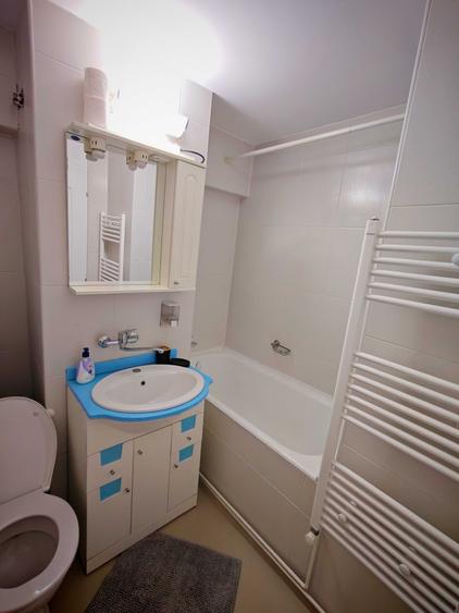 Apartament cu 2 camere decomandat în Micro 3