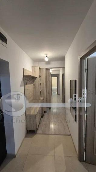 Apartament cu 3 camere decomandat, mobilat în Central