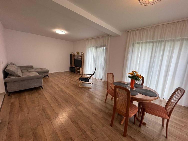 Casă cu 4 camere cu Teren 250 Mp în Central