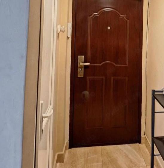 Apartament cu 2 camere nedecomandat în Central
