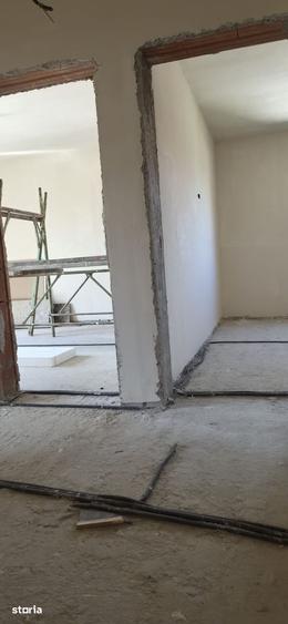 Casă cu 4 camere cu Teren 310 Mp în Găvana