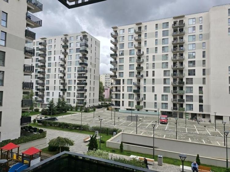 Apartament cu 2 camere semidecomandat, mobilat în Pantelimon