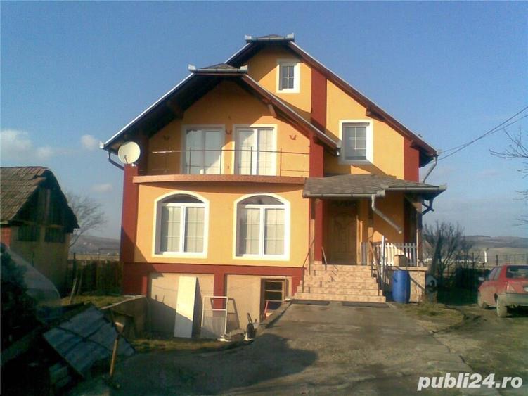 Casă cu 4 camere cu Teren 1211 Mp în Recea