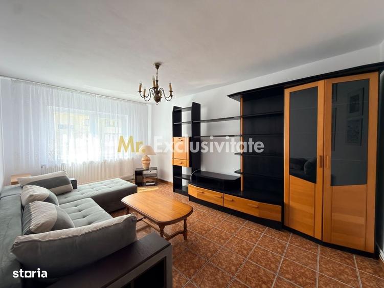 Apartament cu 3 camere decomandat în Valea Muscelului