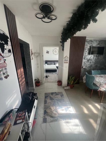 Apartament cu 3 camere decomandat în Cornetu