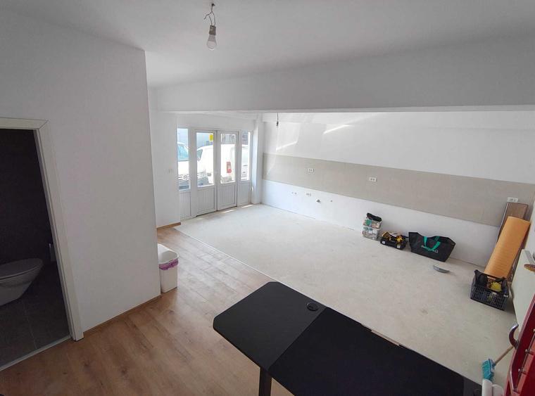 Spațiu comercial, de 32 mp, în Central