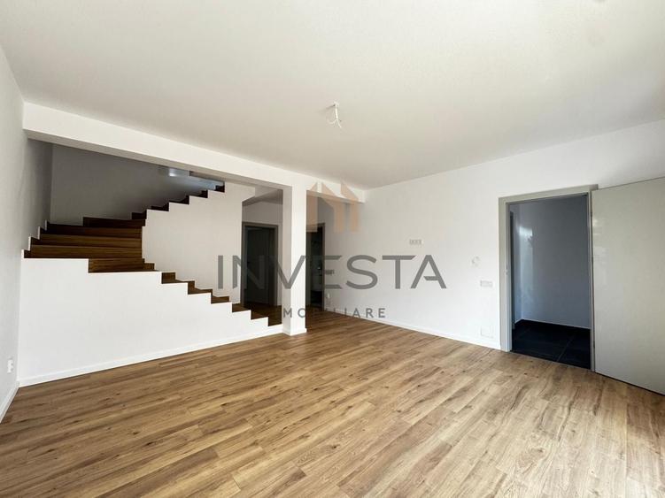 Duplex cu 4 camere cu Canalizare în Florești