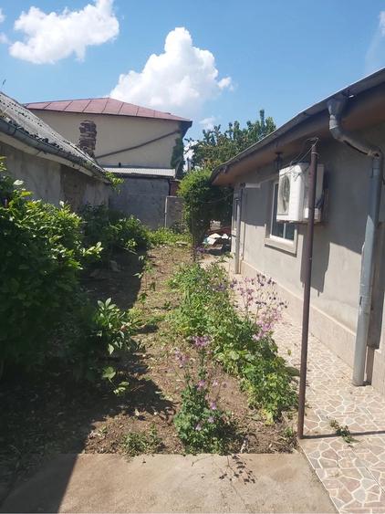 Casă cu 3 camere cu Teren 253 Mp în Industriilor