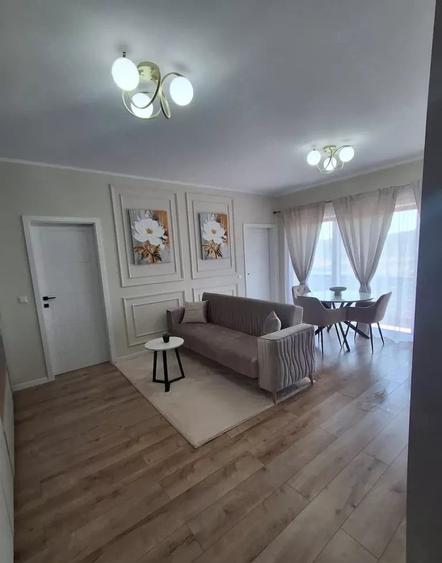Apartament cu 2 camere semidecomandat, mobilat în Baciu