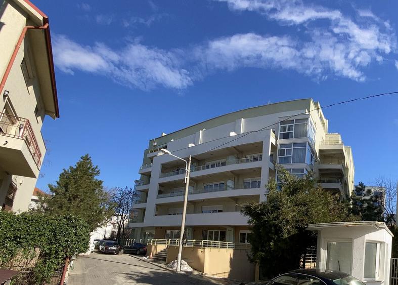 Birou, de 167 mp, în Herăstrău