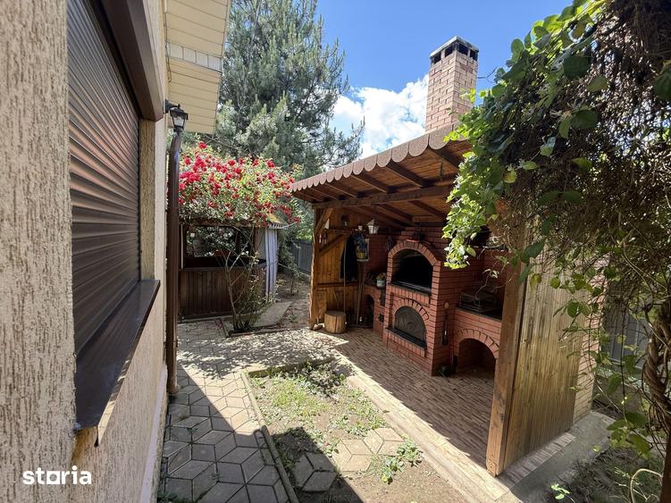 Casă cu 4 camere cu Teren 1700 Mp în Central