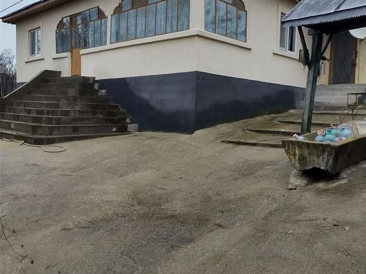 Casă individuală cu 5 camere cu Teren 150000 Mp în Fratoștița