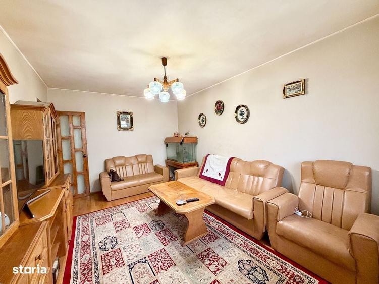 Apartament cu 3 camere decomandat în Central