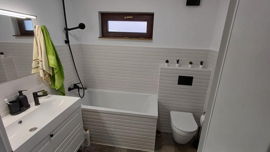 Casă cu 3 camere cu Canalizare în Comana