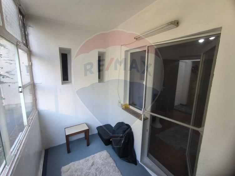 Apartament cu 3 camere decomandat, mobilat în Micălaca