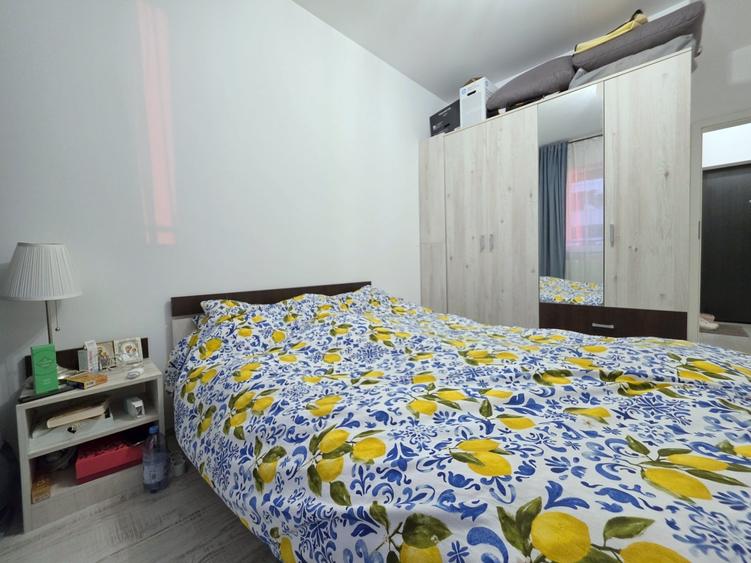 Apartament cu 2 camere în Apărătorii Patriei