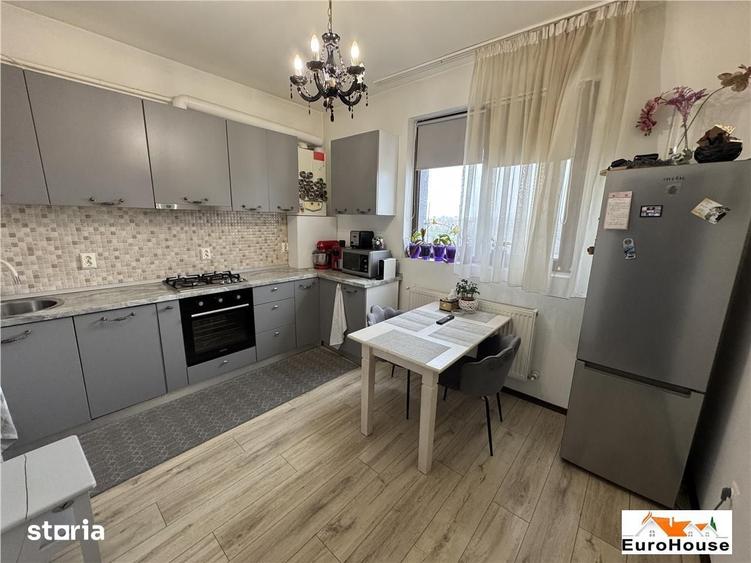Apartament cu 3 camere decomandat în Ampoi 3