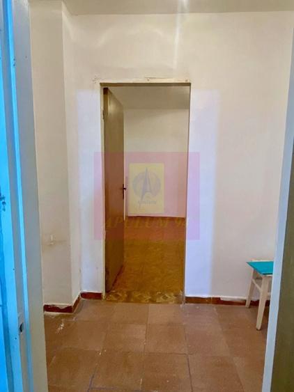 Apartament cu 2 camere semidecomandat în Apusului