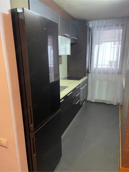 Apartament cu 3 camere decomandat în Andrei Mureșanu