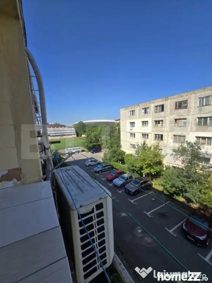 Garsonieră decomandată în Central