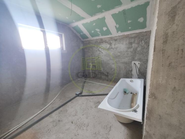 Casă individuală cu 4 camere cu Canalizare în Ghercești