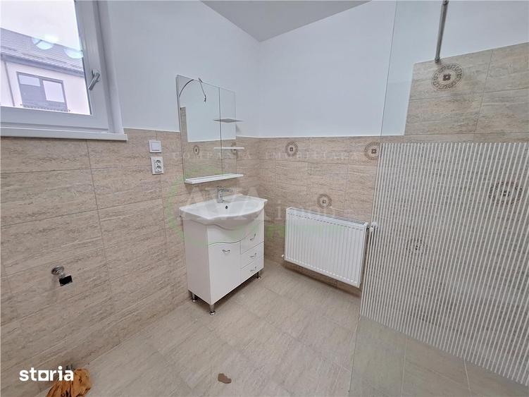 Casă cu 4 camere cu Teren 520 Mp în Mărgineni