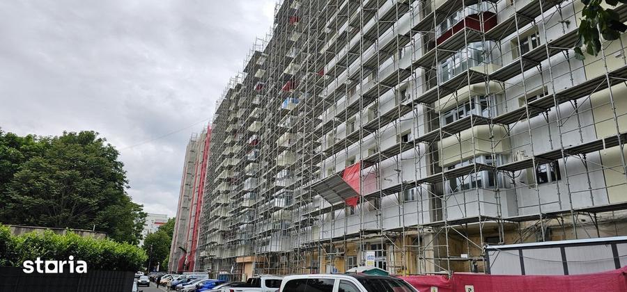 Apartament cu 4 camere în Berceni