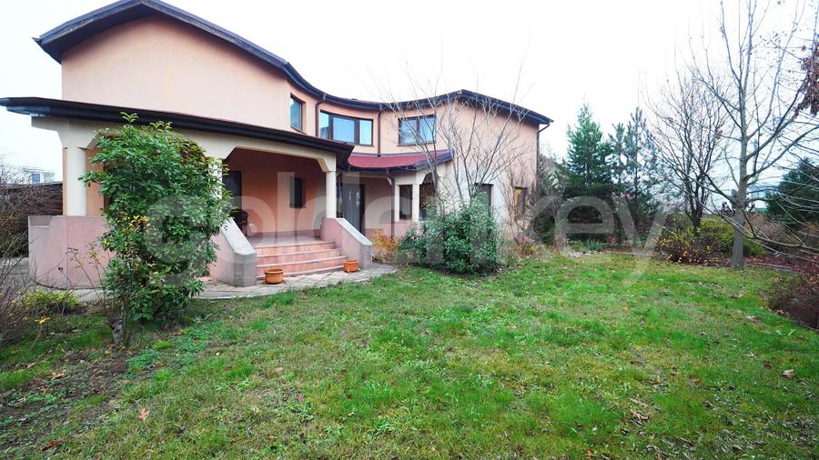Casă individuală cu 5 camere cu Canalizare în Pipera