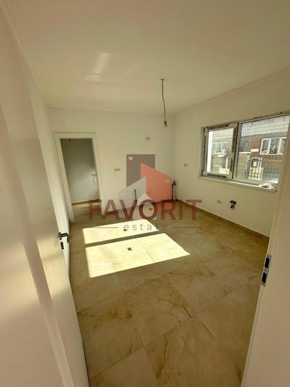 Duplex cu 4 camere cu Canalizare în Săcălaz