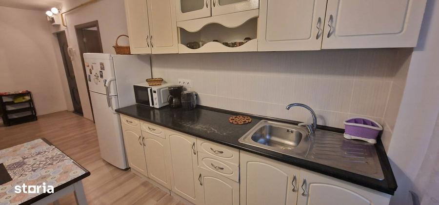 Apartament cu 2 camere decomandat în Viziru 3