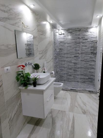 Casă cu 4 camere în Exterior Vest
