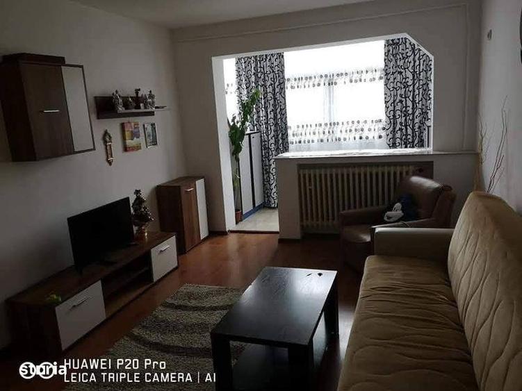 Apartament cu 2 camere decomandat în Sat Vacanță