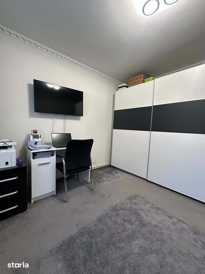 Apartament cu 3 camere decomandat în Micro 17