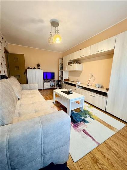 Apartament cu 2 camere decomandat, mobilat în CET
