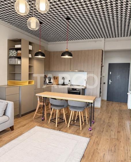 Apartament cu 3 camere semidecomandat, mobilat în Bună Ziua