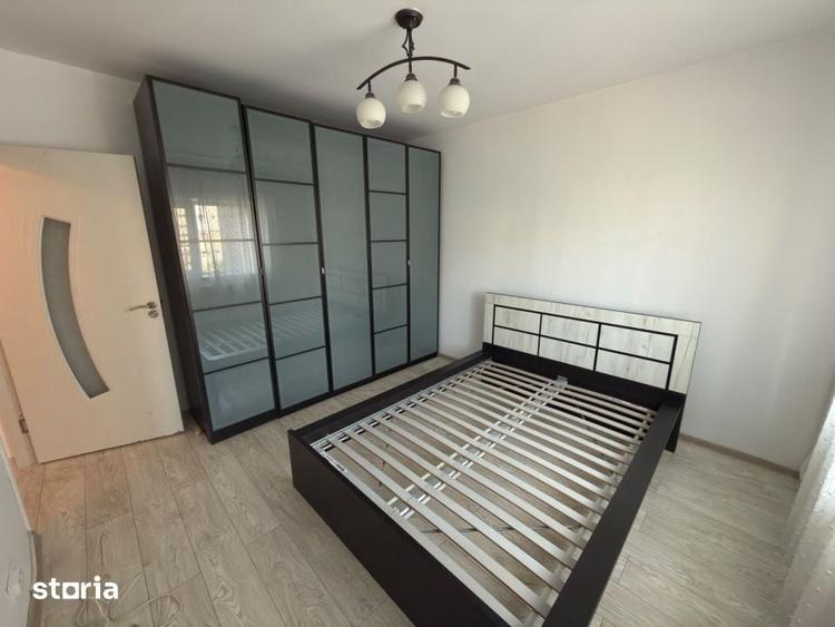 Apartament cu 3 camere semidecomandat în Mărășești