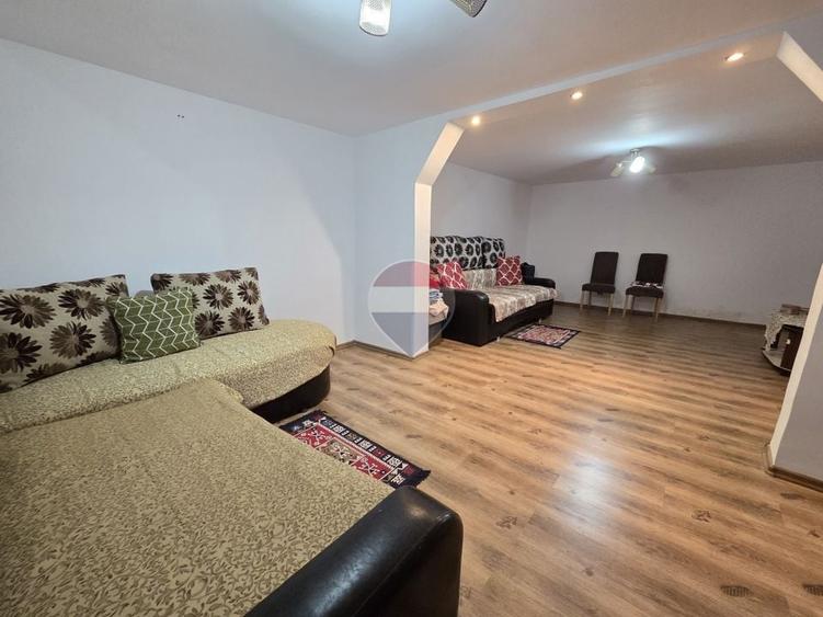 Casă cu 3 camere cu Teren 1000 Mp în Bătinești